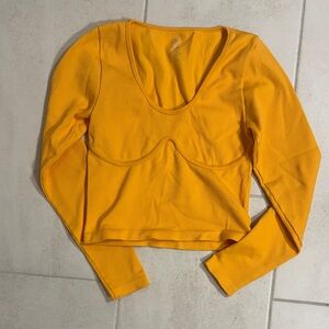 Aura orange long sleeve M/L